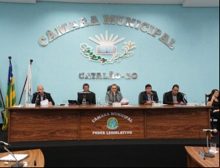 Catalão: Câmara apresenta 17 indicações e aprova projetos sobre saúde, educação e regularização fiscal
