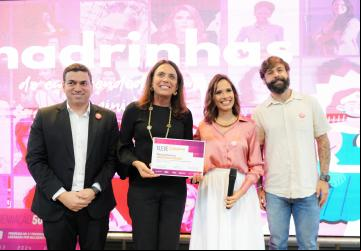 Coordenadora do Goiás Social, Gracinha Caiado, prestigia evento que premia mulheres empreendedoras. Elas receberam R$ 50 mil para investir nos negócios