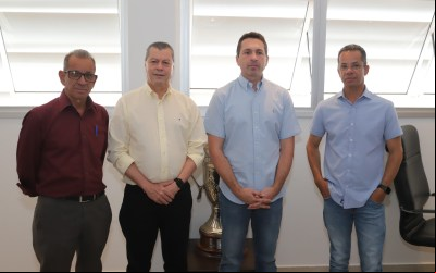 Aparecida de Goiânia: Prefeito Leandro Vilela recebe deputado federal Daniel Agrobom para discutir parcerias e recursos para município